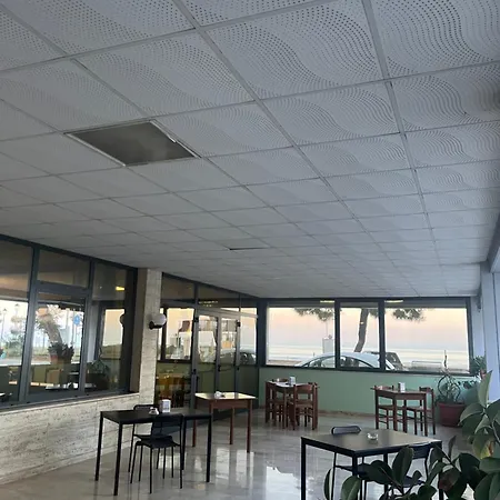 Cri Cri - Fronte Отель Сильви-Марина