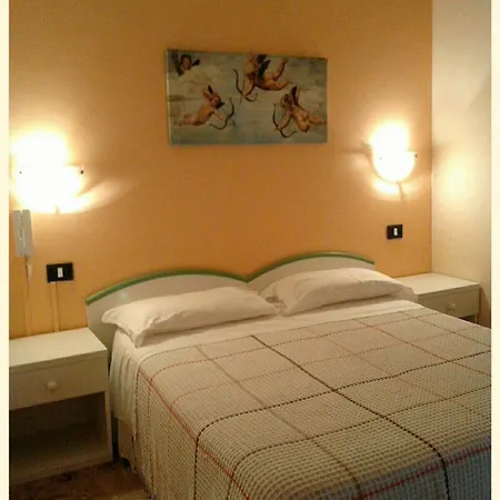 Cri Cri - Fronte Hotel Silvi Marina