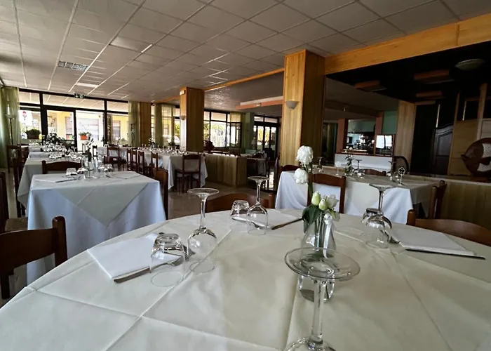 Cri Cri - Fronte Отель 2*